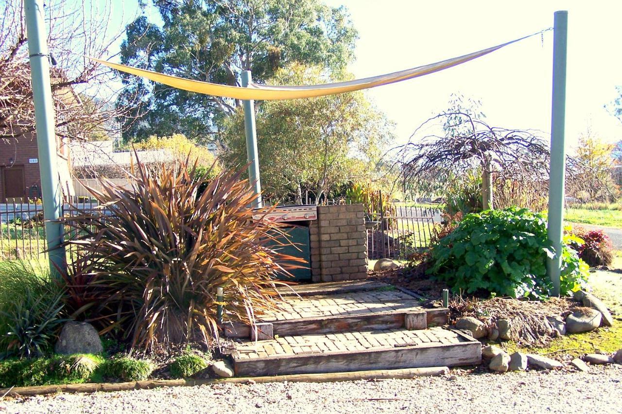 Bogong Moth Motel Mount Beauty Bagian luar foto